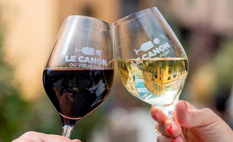 verres qui trinquent